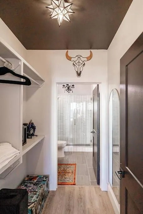 Downtown Midtown Vanderbilt, Honky Tonk Party Pad 2, Parking Gym Pool Nashville 0*,