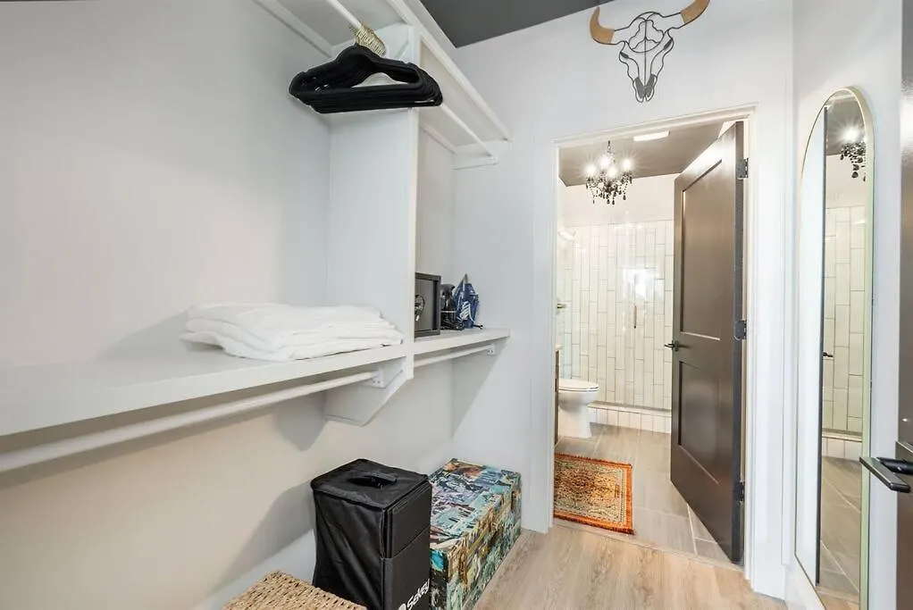 Downtown Midtown Vanderbilt, Honky Tonk Party Pad 2, Parking Gym Pool Nashville Apartamento