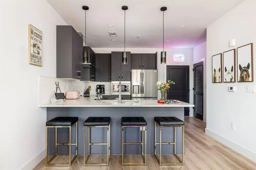 Downtown Midtown Vanderbilt, Honky Tonk Party Pad 2, Parking Gym Pool Nashville Apartamento