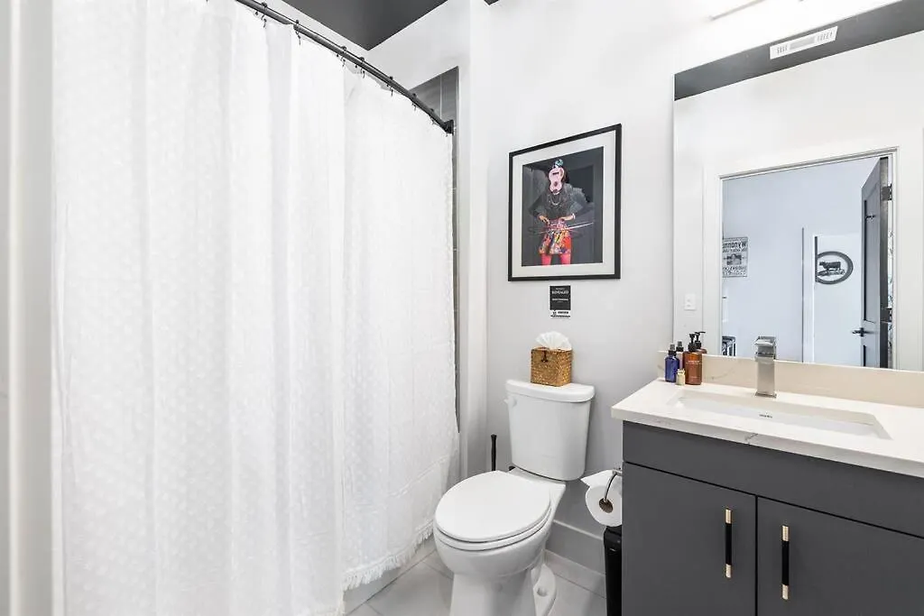 Downtown Midtown Vanderbilt, Honky Tonk Party Pad 2, Parking Gym Pool Nashville